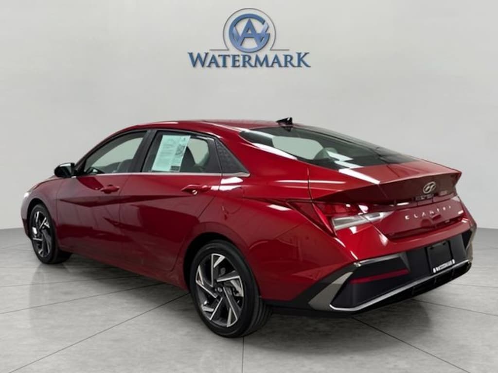 Used 2025 Hyundai Elantra Limited Sedan