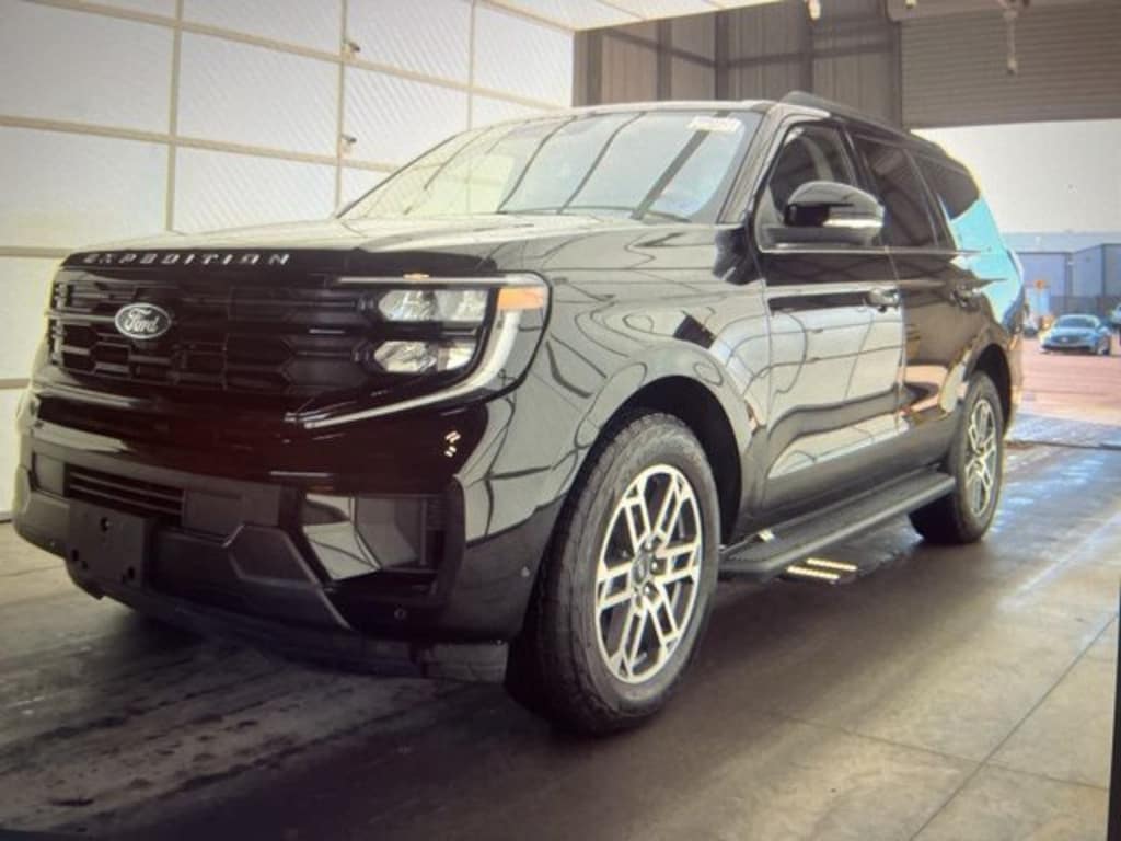 Used 2025 Ford Expedition Active SUV
