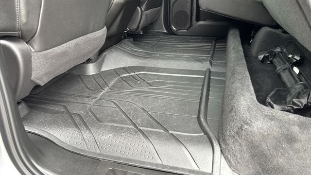 2025 Chevrolet Silverado 2500HD ZR2 - Photo 36