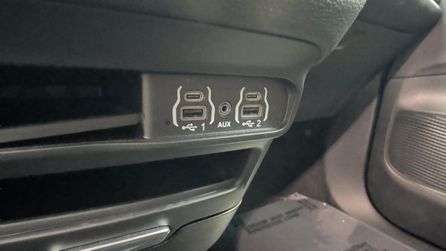 2025 Chrysler Pacifica Select - Photo 24