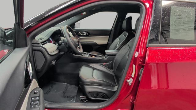 2025 Jeep Compass Limited - Photo 9