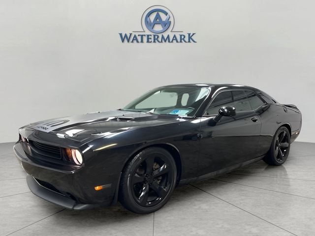 2013 Dodge Challenger SXT's photo
