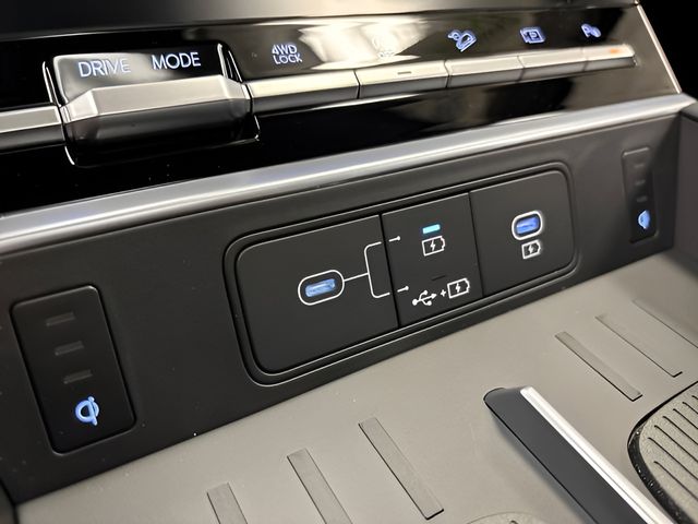 2026 Hyundai Santa Fe Limited - Photo 37