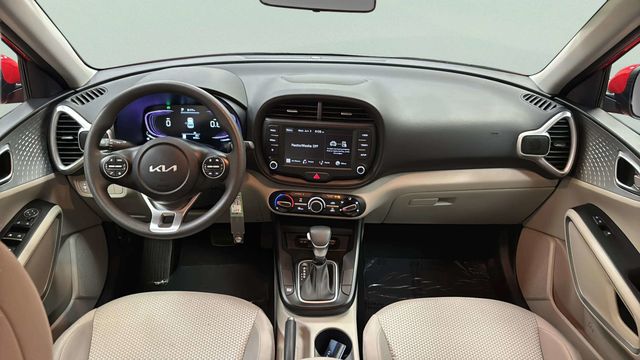 2025 Kia Soul LX - Photo 11