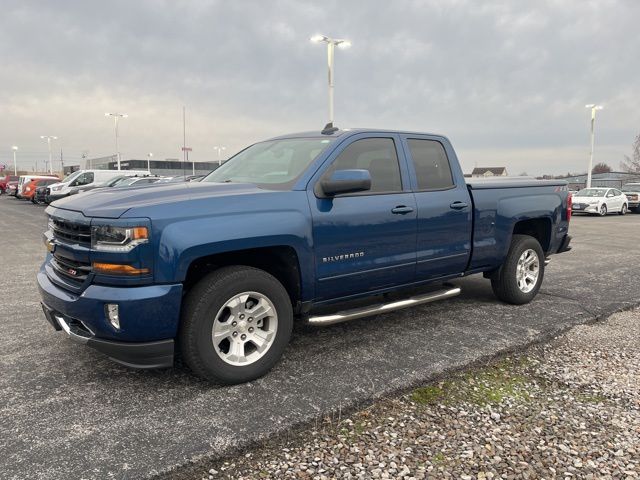 2019 Chevrolet Silverado 1500 LT photo 2