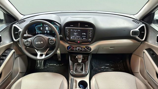 2025 Kia Soul LX - Photo 11