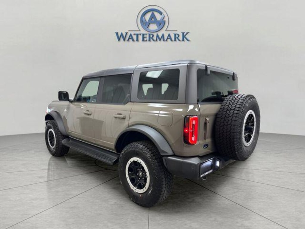 New 2025 Ford Bronco Outer Banks SUV