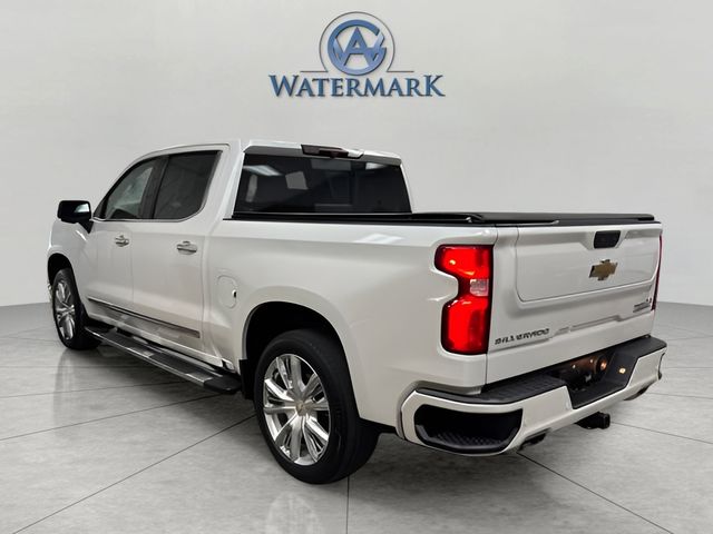 2022 Chevrolet Silverado 1500 High Country photo 3
