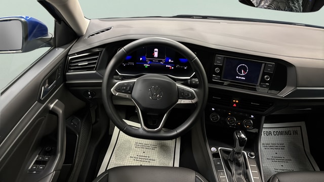 2023 Volkswagen Jetta SE - Photo 12