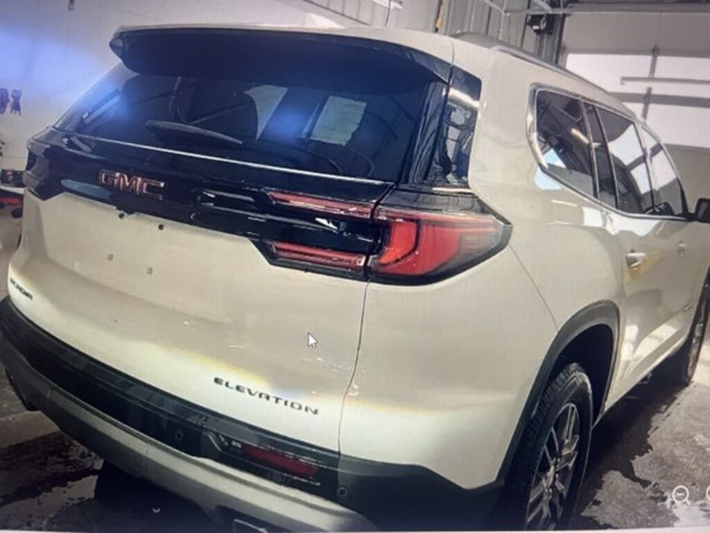 Used 2025 GMC Acadia Elevation SUV