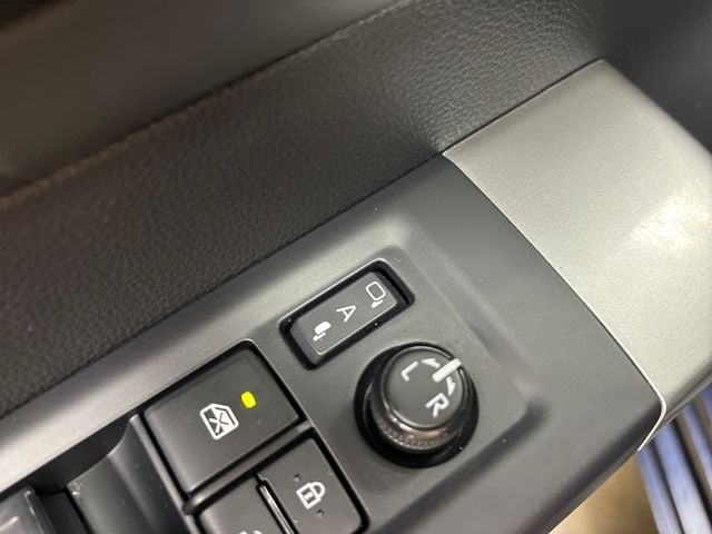 2023 Toyota Tundra Platinum - Photo 36