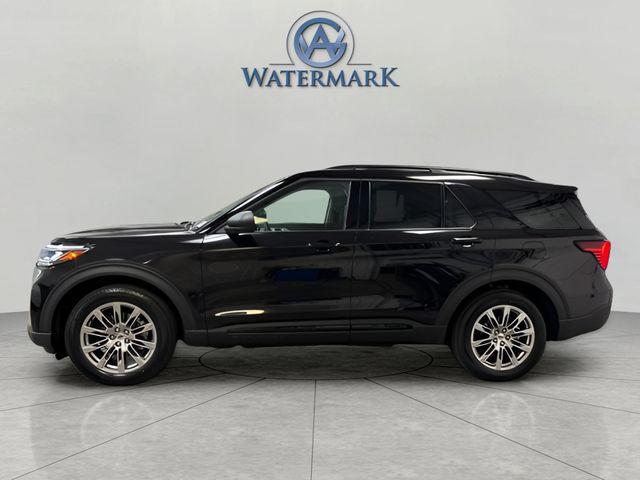 2026 Ford Explorer photo 2