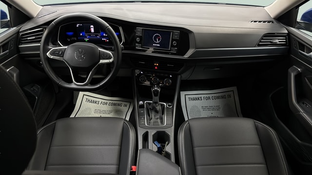 2023 Volkswagen Jetta SE - Photo 10