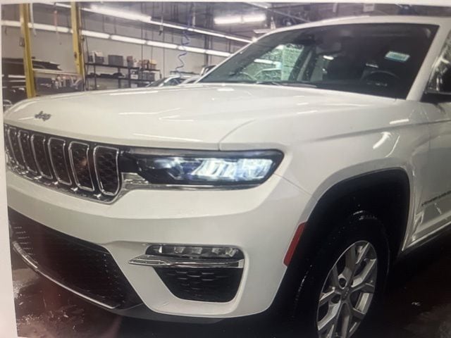 2023 Jeep Grand Cherokee's photo