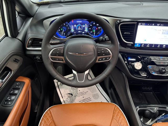 2025 Chrysler Pacifica Pinnacle - Photo 26