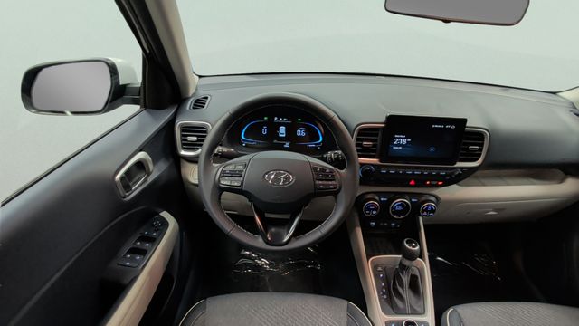 2025 Hyundai Venue Limited - Photo 13