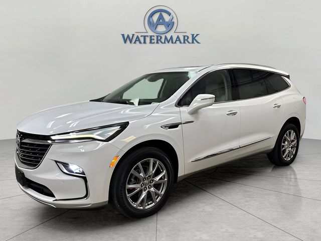 2023 Buick Enclave Essence's photo