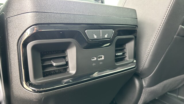 2025 Chevrolet Silverado 2500HD ZR2 - Photo 35
