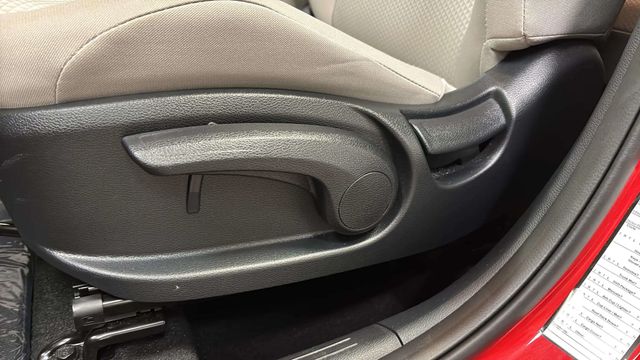 2025 Kia Soul LX - Photo 22