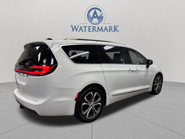 2025 Chrysler Pacifica Pinnacle - Photo 12