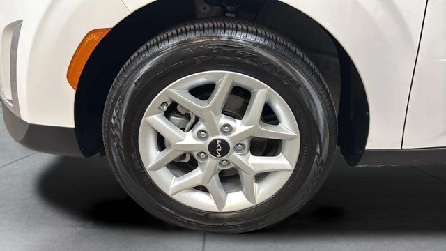 2025 Kia Soul LX - Photo 15