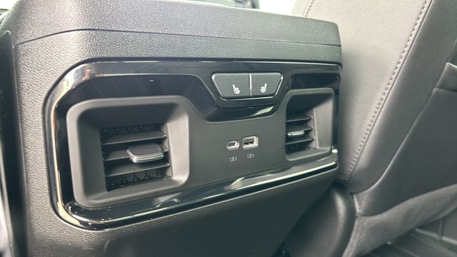 2025 Chevrolet Silverado 2500HD ZR2 - Photo 37