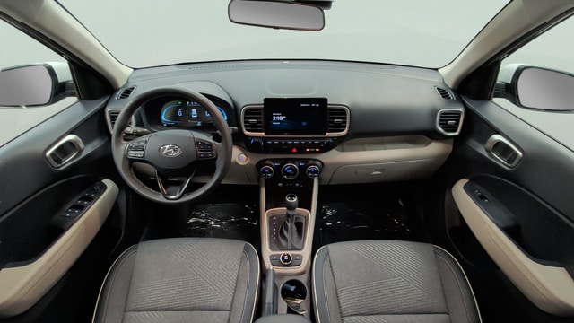 2025 Hyundai Venue Limited - Photo 10