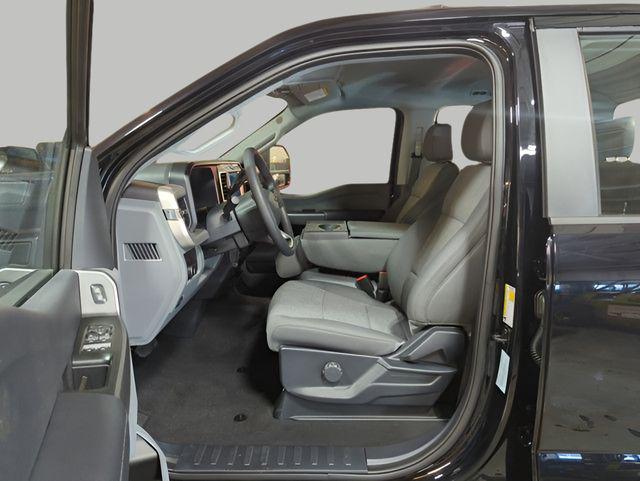 2025 Ford F-250 XL photo 2