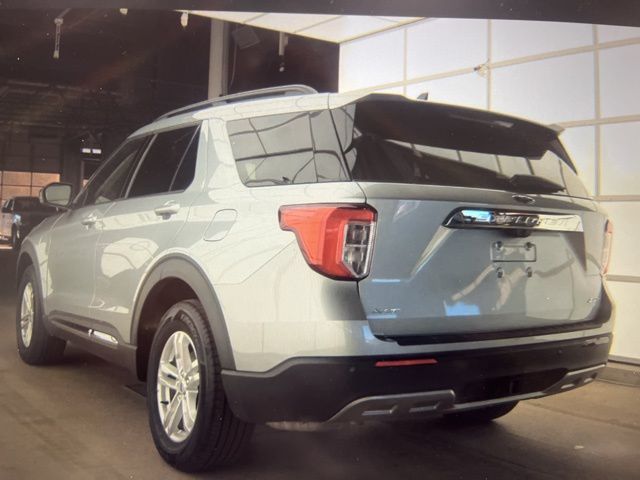 2023 Ford Explorer XLT photo 3