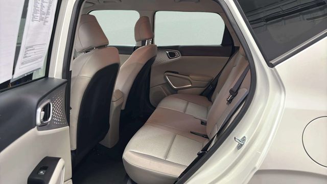 2025 Kia Soul LX - Photo 22