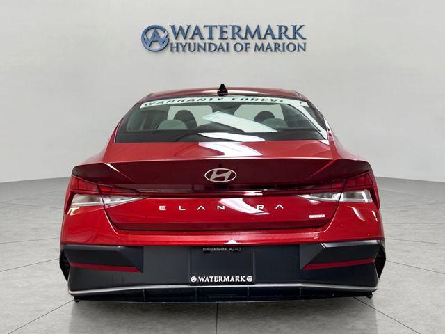 2025 Hyundai Elantra Hybrid Limited photo 4