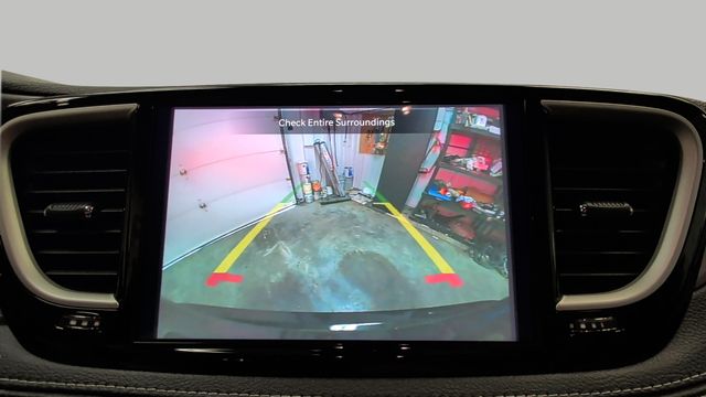 2025 Chrysler Pacifica Select - Photo 17