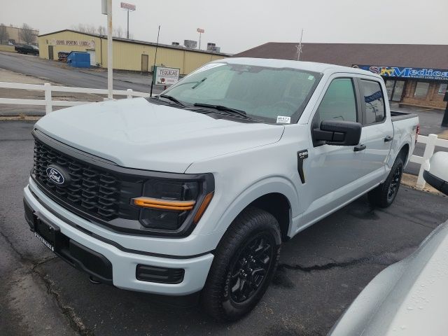 2025 Ford F-150 STX's photo