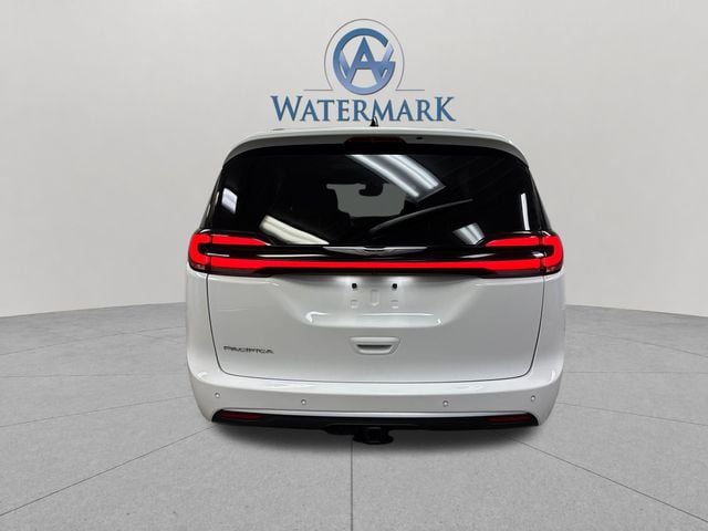 2025 Chrysler Pacifica Pinnacle - Photo 10