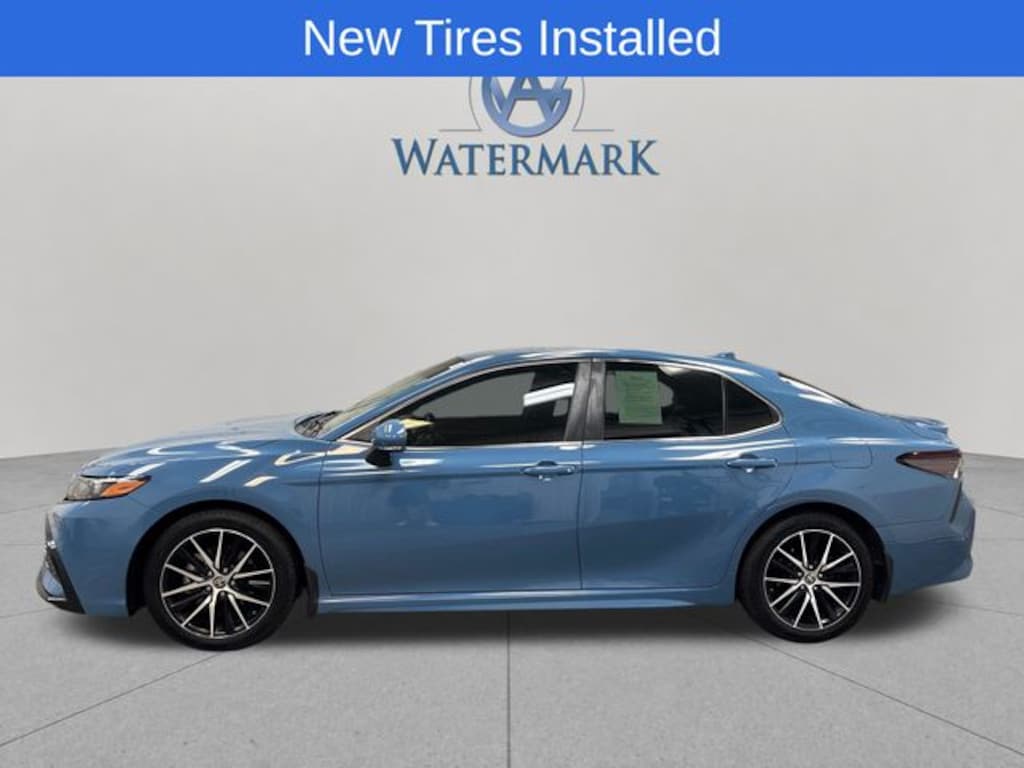 Used 2023 Toyota Camry SE Sedan