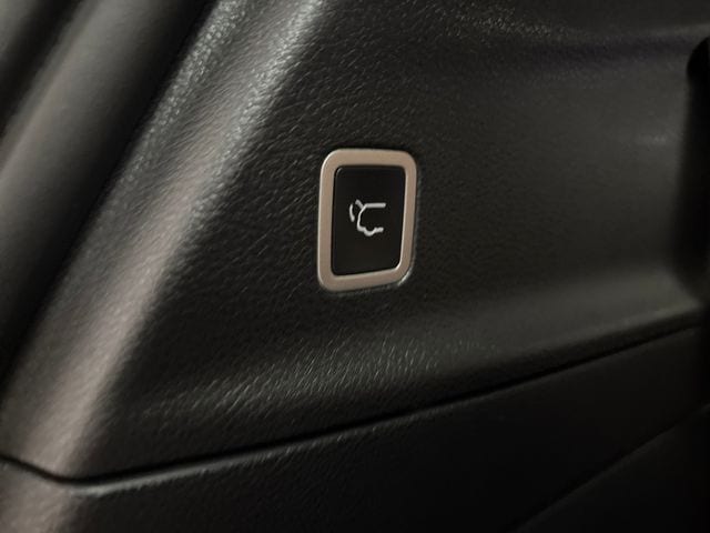 2025 Chrysler Pacifica Pinnacle - Photo 40