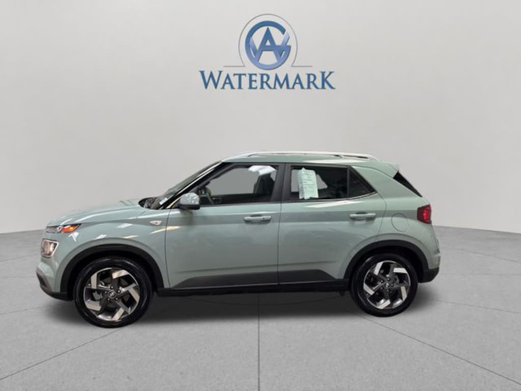Used 2026 Hyundai Venue SEL SUV