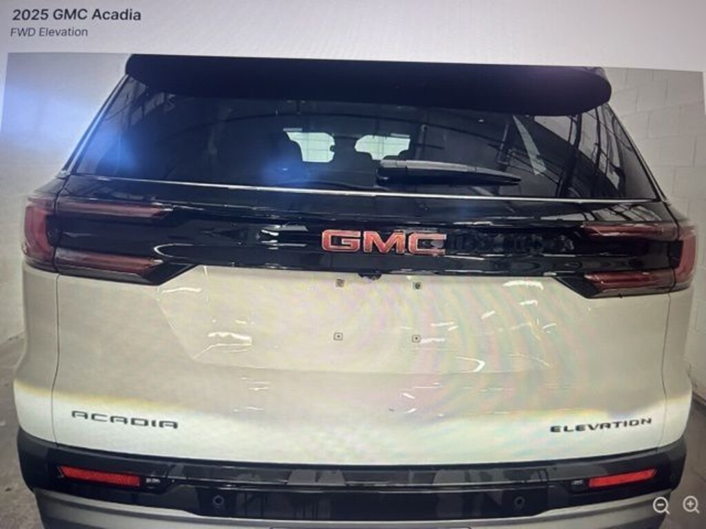 Used 2025 GMC Acadia Elevation SUV