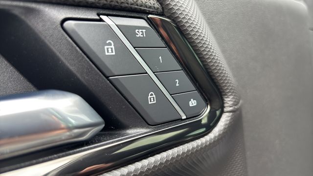 2025 Chevrolet Silverado 2500HD ZR2 - Photo 35