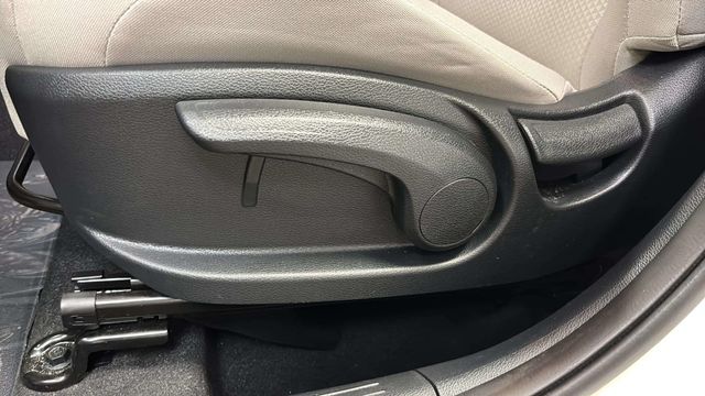 2025 Kia Soul LX - Photo 26