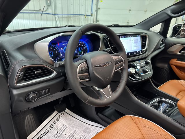 2025 Chrysler Pacifica Pinnacle - Photo 33