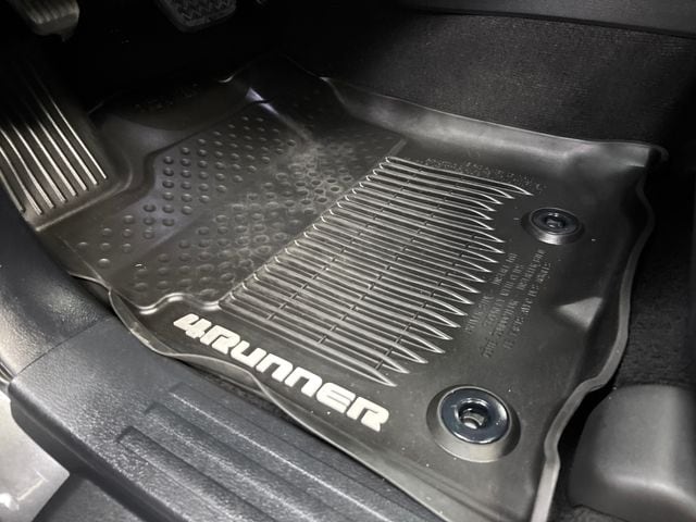 2020 Toyota 4Runner Limited - Photo 30