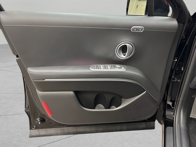 2026 Hyundai Palisade Limited - Photo 10