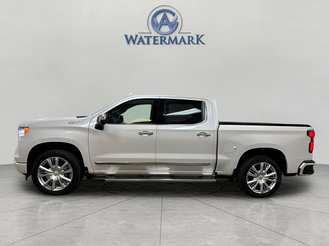 2022 Chevrolet Silverado 1500 High Country photo 2