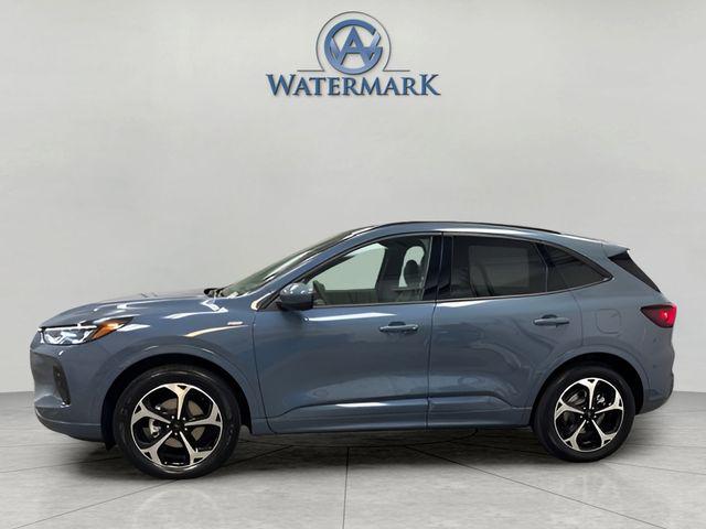 2025 Ford Escape ST-Line Elite photo 2