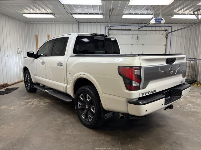 2021 Nissan Titan Platinum Reserve photo 3