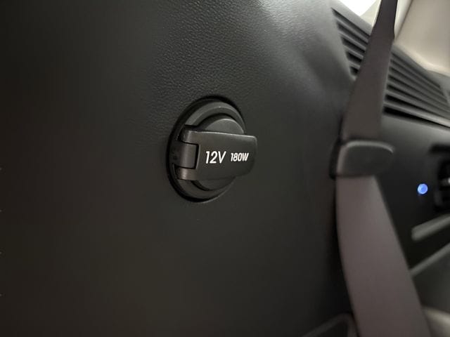 2026 Hyundai Santa Fe Limited - Photo 28