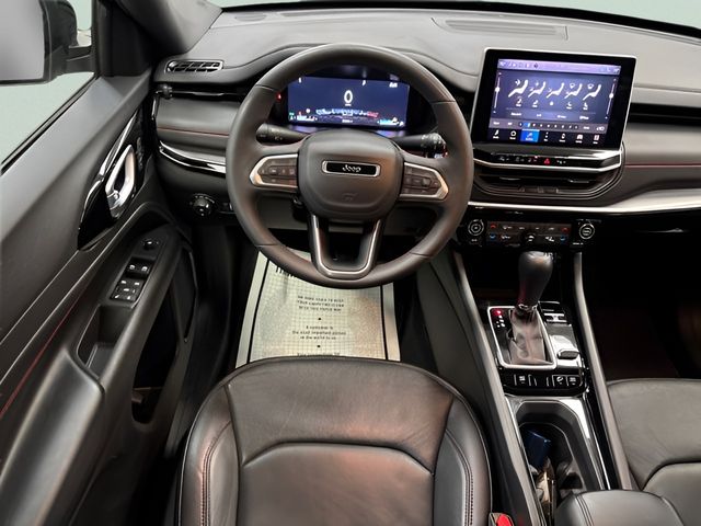 2025 Jeep Compass Trailhawk - Photo 14