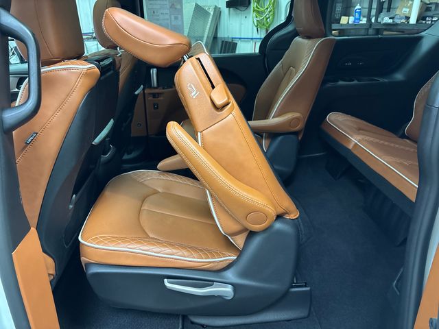2025 Chrysler Pacifica Pinnacle - Photo 50