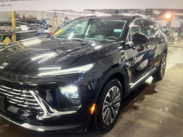 2025 Buick Envision Preferred's photo